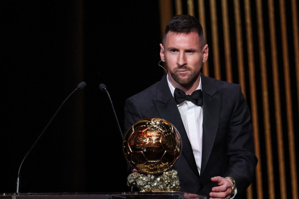 天津配资公司 明年金球奖概率榜：梅西仅第七！C罗高居并列第七！